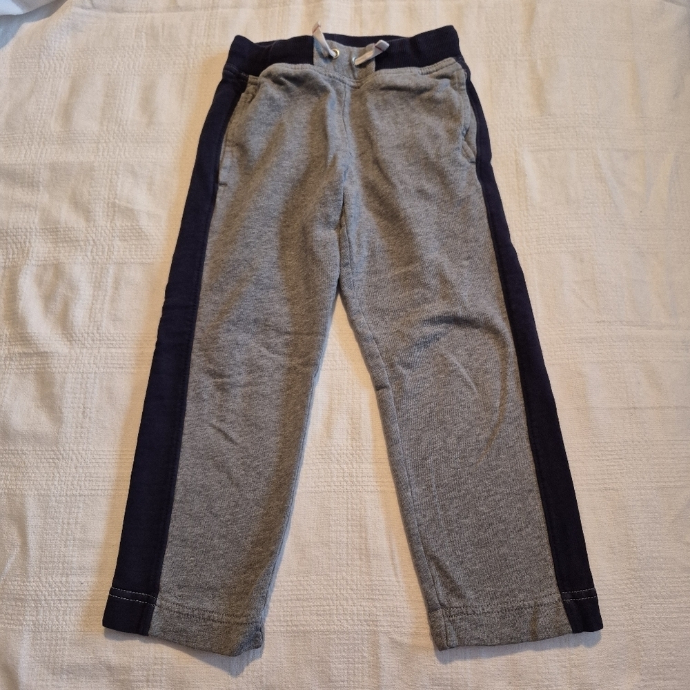 Hanna Andersson boys size 110 or 5 gray with blue stripe jogging pants